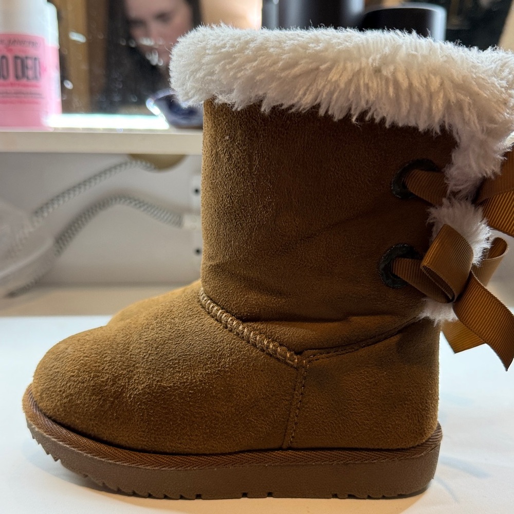 Brown Suede Boots with Fur Trim